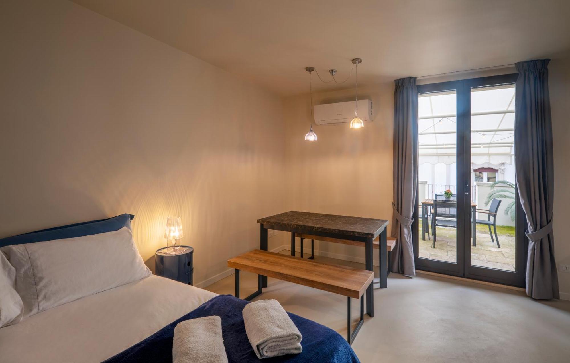 Blu Mazzini 1 - Appartamento Luxury Con Terrazza Privata Λέτσε Εξωτερικό φωτογραφία